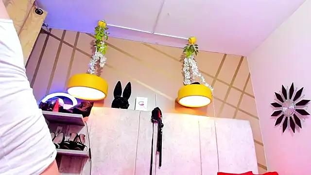 girl amada online show from March 2025 09:31:02 AM