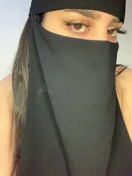 Snapshot of Miss-Soka chatting on April 2026 12:11:02 AM Miss-Soka online show from April 2026 12:11:02 AM