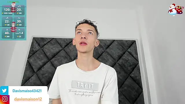 Maisondavis  online show from December 2024 10:12:01 PM