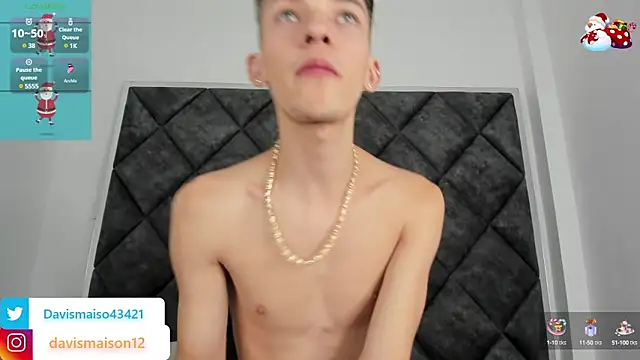 Maisondavis  online show from December 2024 09:33:02 PM