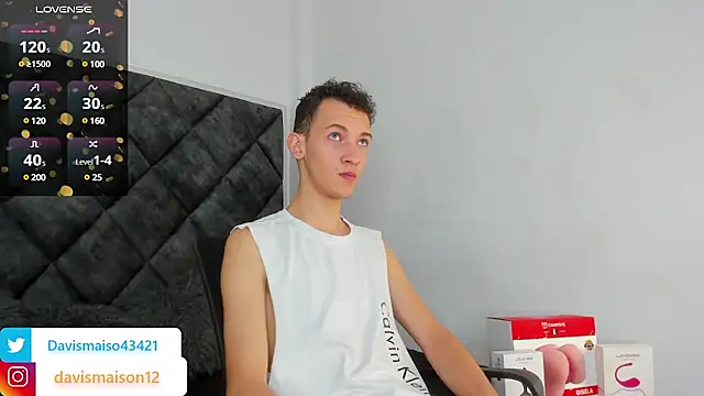 Maisondavis  online show from January 2025 08:51:01 PM