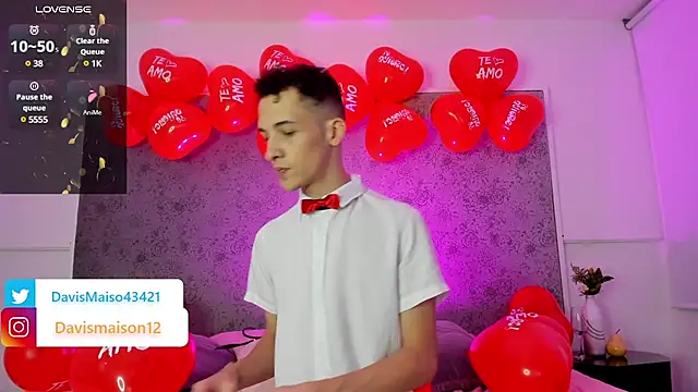 Maisondavis  online show from February 2025 09:53:02 PM