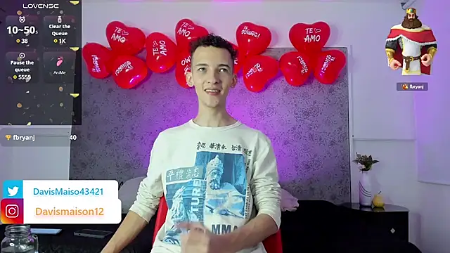 Maisondavis  online show from February 2025 09:37:01 PM