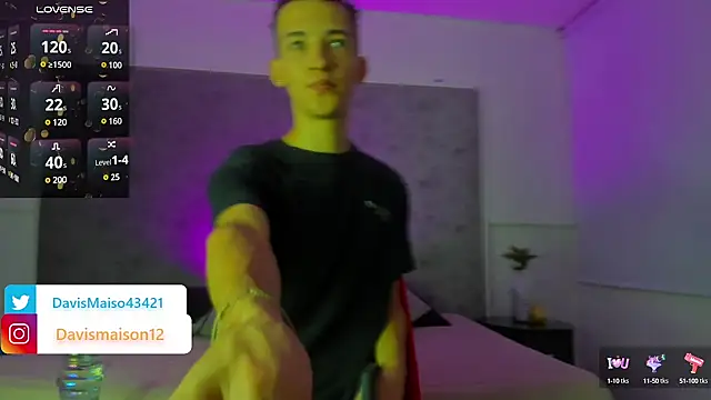 Maisondavis  online show from February 2025 09:35:02 PM