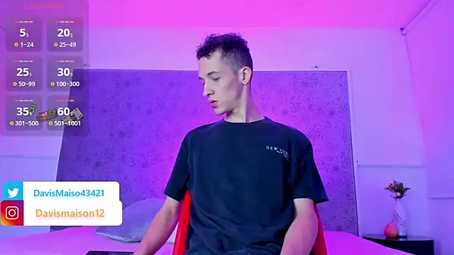 Maisondavis  online show from March 2025 10:21:02 PM