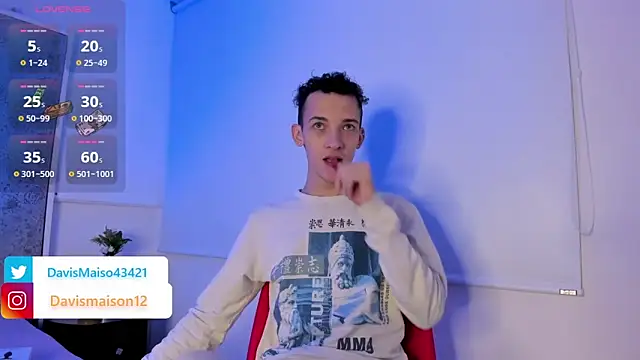 Maisondavis  online show from March 2025 01:40:01 PM