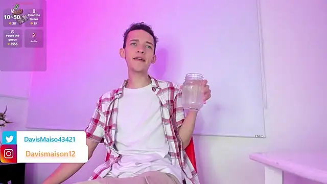 Maisondavis  online show from March 2025 09:56:02 PM