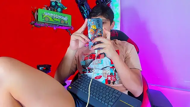 LilOwen  online show from October 2025 06:52:02 PM