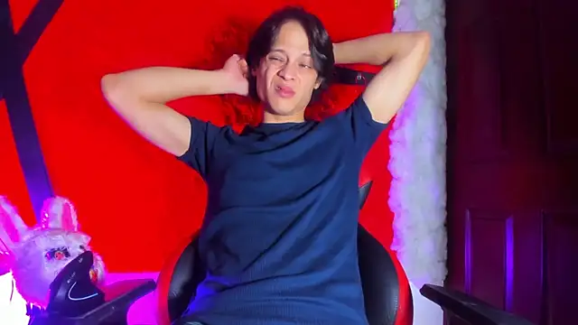 LilOwen  online show from March 2026 04:32:01 PM