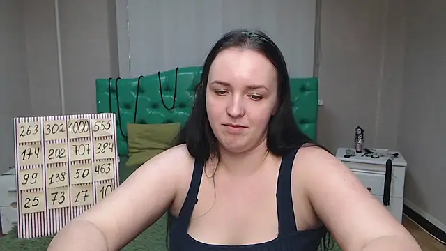 IsabelBlackberry online show from February 2025 12:05:02 PM