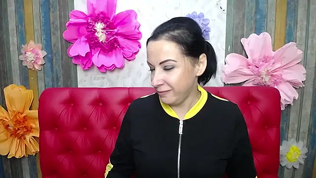 Snapshot of ElizabethSho chatting on October 2025 05:13:02 PM ElizabethSho online show from October 2025 05:13:02 PM