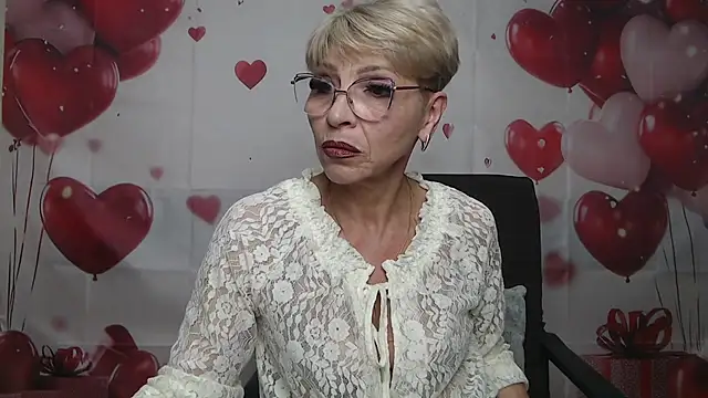 Snapshot of EllaBonito chatting on April 2026 05:59:01 AM EllaBonito online show from April 2026 05:59:01 AM