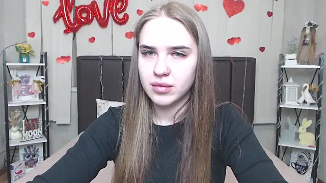 LauraHlot online show from April 2026 06:02:02 AM