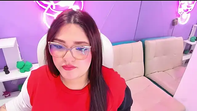 Camiila Osorio online show from September 2025 07:37:02 PM