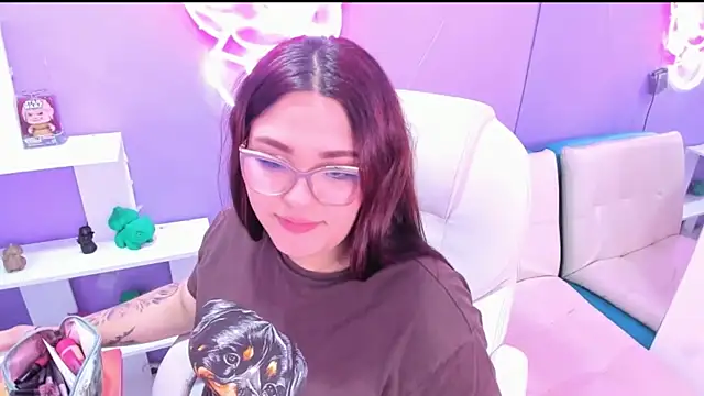 Camiila Osorio online show from September 2025 07:38:01 PM