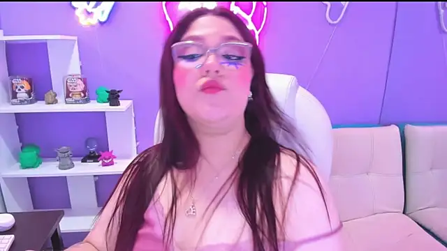 Camiila Osorio online show from September 2025 07:39:02 PM