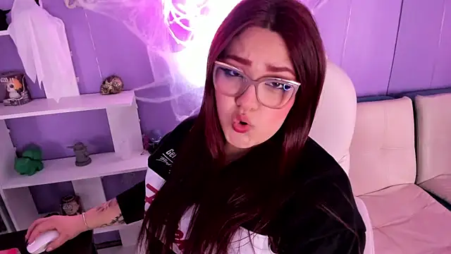 Camiila Osorio online show from October 2025 08:22:01 PM