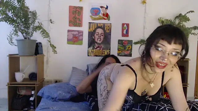 AsRusell666 online show from February 2026 12:32:02 PM