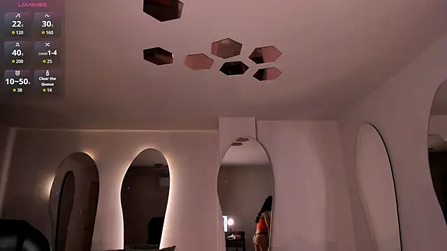 ValeriaVelvet online show from April 2026 12:03:02 PM