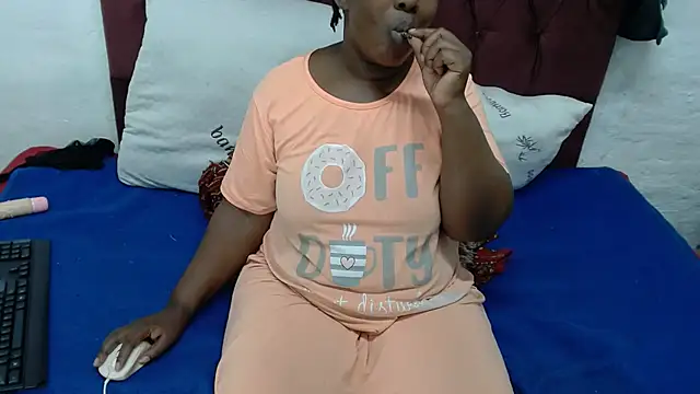 Thickchocolatex2 online show from February 2026 05:00:02 PM