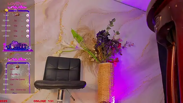 Snapshot of Karla-Ebony chatting on September 2025 01:44:02 PM Karla-Ebony online show from September 2025 01:44:02 PM