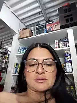 Linda Lars online show from October 2025 02:25:02 AM