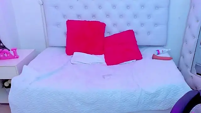 silvana  miller online show from February 2025 01:11:01 AM