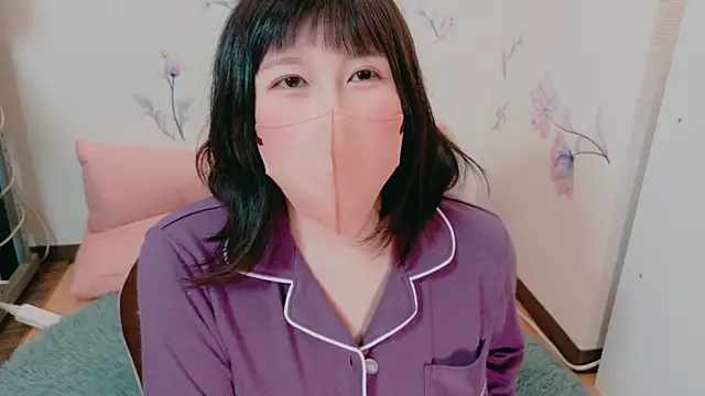 Snapshot of hazuki_8008 chatting on December 2024 04:28:02 AM hazuki 8008 online show from December 2024 04:28:02 AM