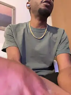 Snapshot of MobyDxck chatting on January 2025 07:57:01 AM MobyDxck online show from January 2025 07:57:01 AM