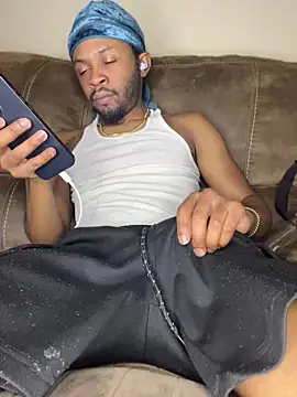 Snapshot of MobyDxck chatting on March 2025 09:40:02 PM MobyDxck online show from March 2025 09:40:02 PM