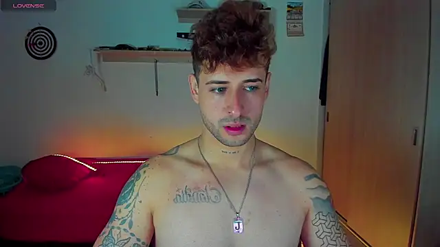 Snapshot of Ares_blue chatting on January 2026 12:21:01 PM Ares blue online show from January 2026 12:21:01 PM
