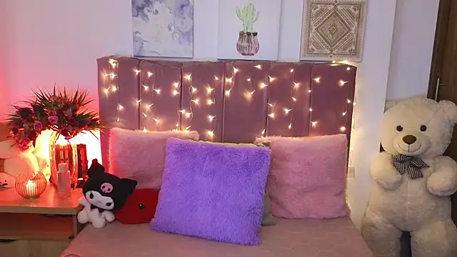 Snapshot of MiahJoness chatting on April 2026 11:51:02 PM MiahJoness online show from April 2026 11:51:02 PM