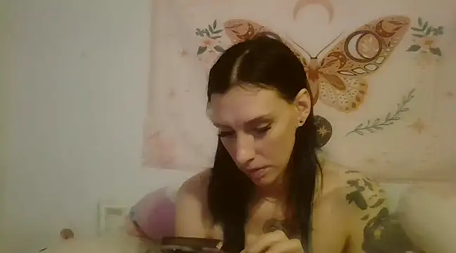 averietheangel online show from February 2025 07:03:01 PM