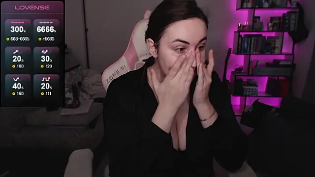 Snapshot of SexyWitch_666 chatting on March 2026 06:17:02 AM SexyWitch 666 online show from March 2026 06:17:02 AM