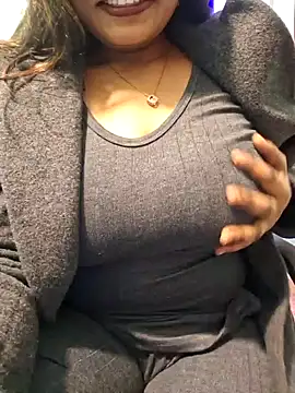 Snapshot of N-Natasha chatting on December 2024 05:18:02 PM N-Natasha online show from December 2024 05:18:02 PM