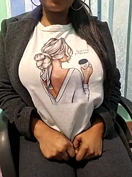 Snapshot of N-Natasha chatting on January 2025 12:00:01 PM N-Natasha online show from January 2025 12:00:01 PM