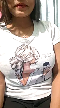 Snapshot of N-Natasha chatting on January 2025 04:02:01 AM N-Natasha online show from January 2025 04:02:01 AM