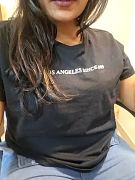 Snapshot of N-Natasha chatting on March 2025 12:04:01 PM N-Natasha online show from March 2025 12:04:01 PM