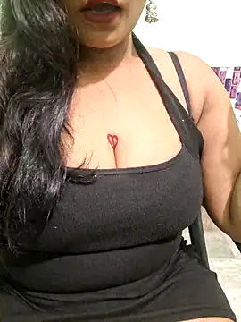 Snapshot of N-Natasha chatting on September 2025 05:02:01 PM N-Natasha online show from September 2025 05:02:01 PM