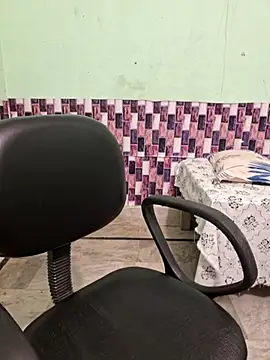 Snapshot of N-Natasha chatting on September 2025 05:46:01 PM N-Natasha online show from September 2025 05:46:01 PM