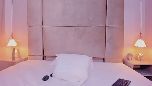 Snapshot of miamiller69 chatting on January 2025 07:26:01 AM miamiller69 online show from January 2025 07:26:01 AM