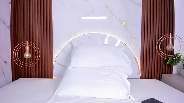 Snapshot of miamiller69 chatting on October 2025 04:54:01 AM miamiller69 online show from October 2025 04:54:01 AM