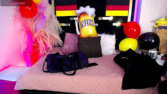 Bunny O online show from September 2025 08:32:02 PM