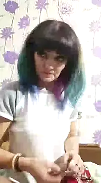 Snapshot of SweetLeila40 chatting on January 2025 03:04:02 AM SweetLeila40 online show from January 2025 03:04:02 AM