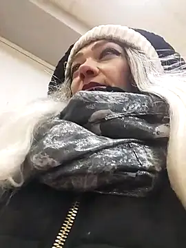 Snapshot of SweetLeila40 chatting on March 2026 04:43:01 PM SweetLeila40 online show from March 2026 04:43:01 PM