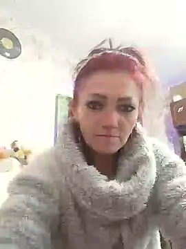 Snapshot of SweetLeila40 chatting on April 2026 05:41:01 AM SweetLeila40 online show from April 2026 05:41:01 AM