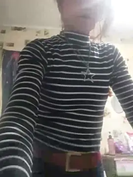 Snapshot of SweetLeila40 chatting on April 2026 06:19:02 PM SweetLeila40 online show from April 2026 06:19:02 PM