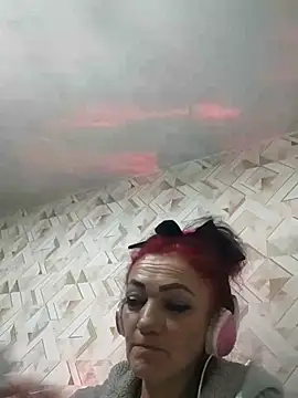 Snapshot of SweetLeila40 chatting on April 2026 11:19:02 PM SweetLeila40 online show from April 2026 11:19:02 PM