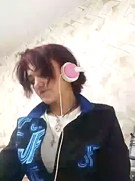 Snapshot of SweetLeila40 chatting on April 2026 01:42:02 AM SweetLeila40 online show from April 2026 01:42:02 AM