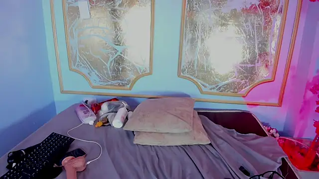 melaniecooperr online show from December 2025 01:59:02 PM